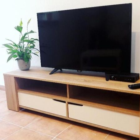Apartment Nena Near The City Center With Free Parking Pula Exterior photo